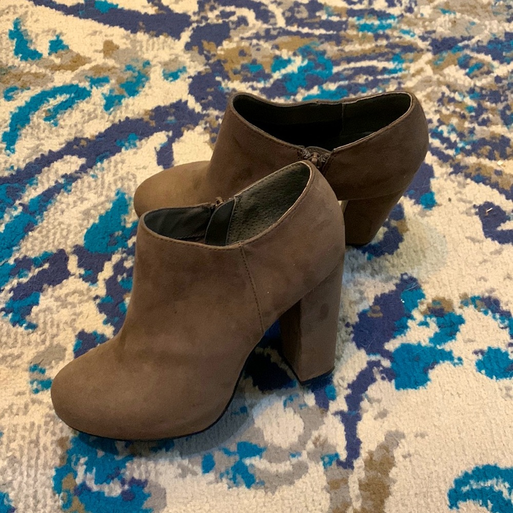 Faux Suede Brown Nine West Boots. Great Condition. Like New.